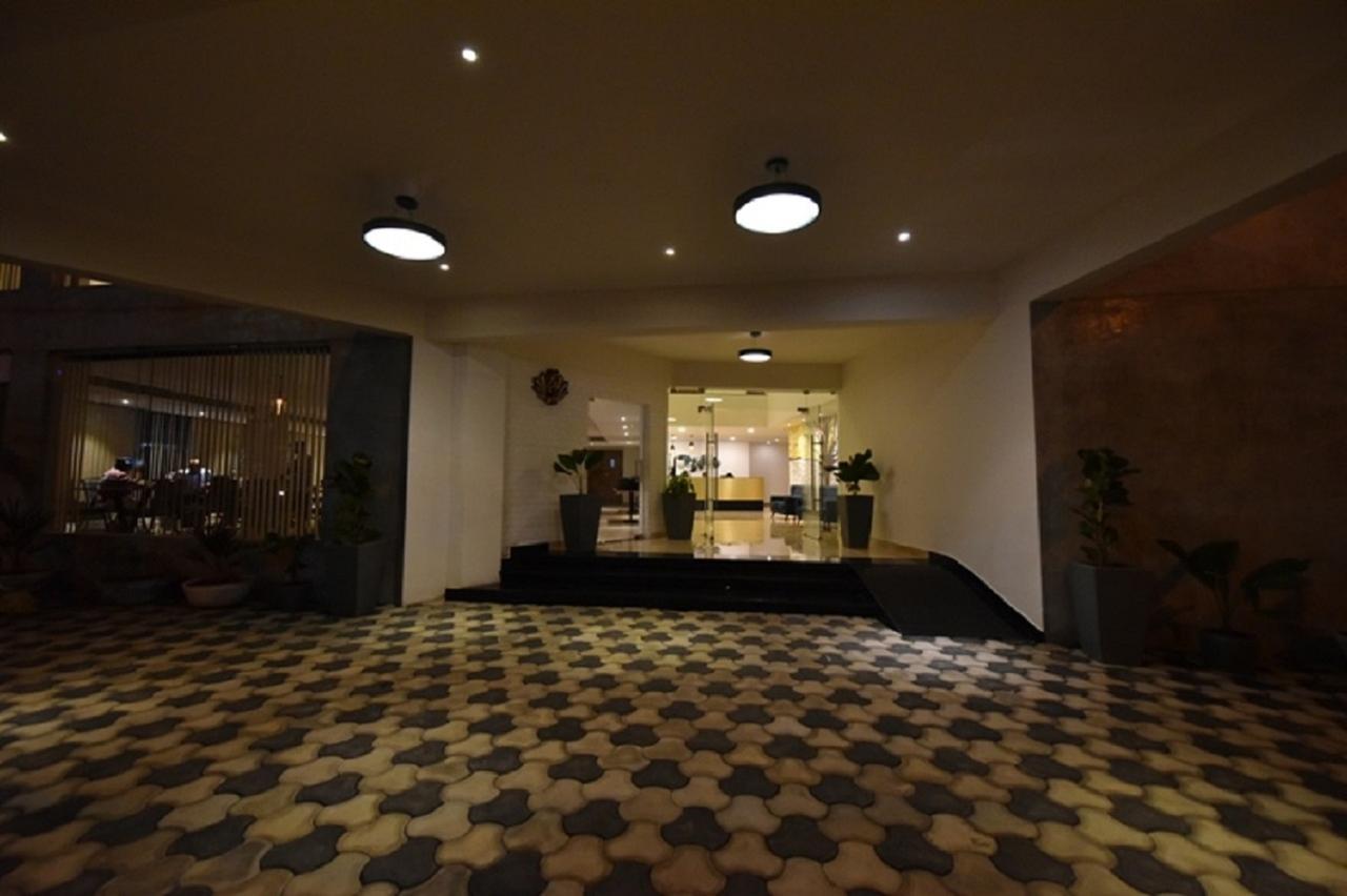 Vivid A Boutique Hotel Tiruchirappalli Exterior photo