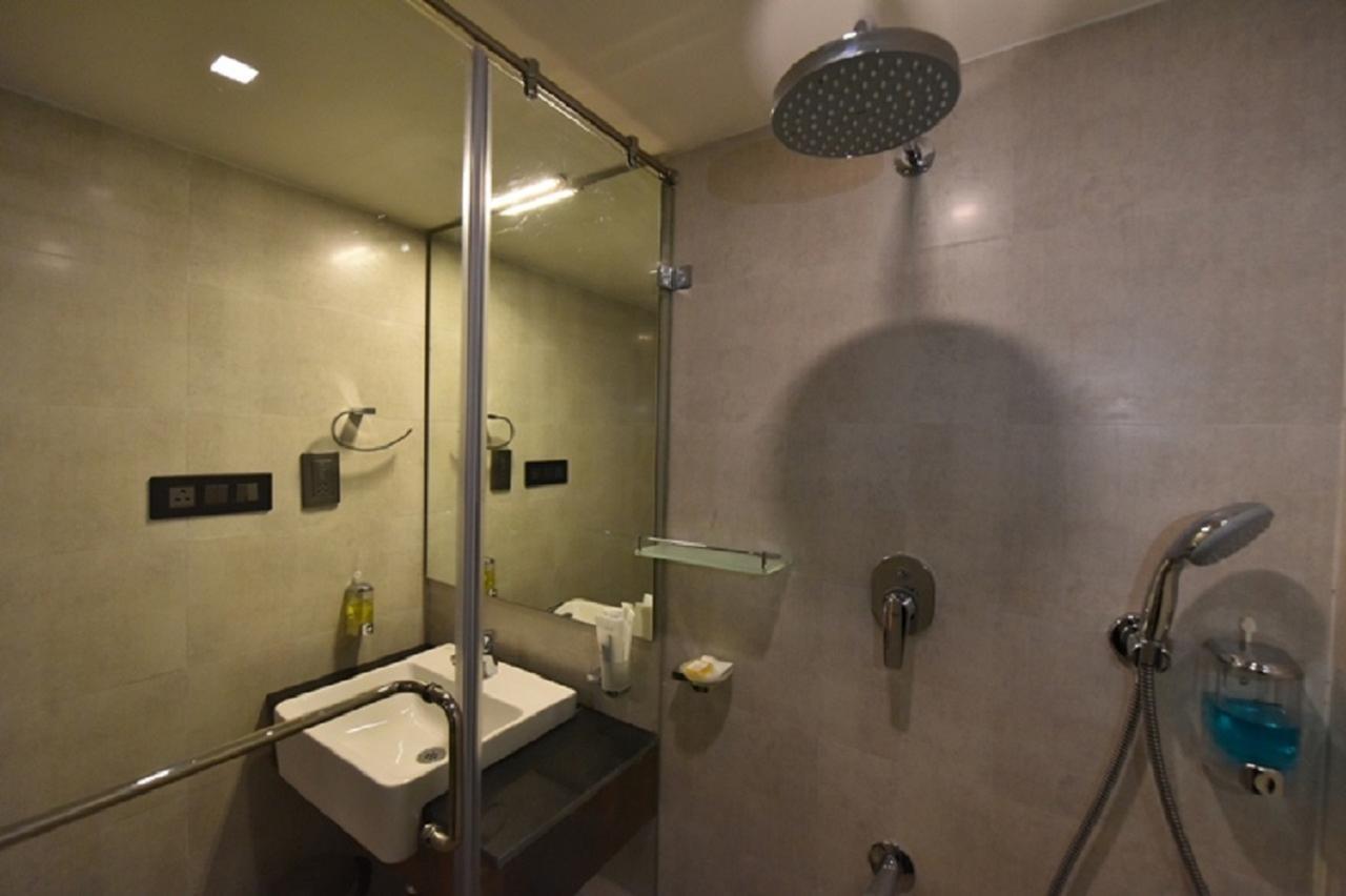 Vivid A Boutique Hotel Tiruchirappalli Exterior photo